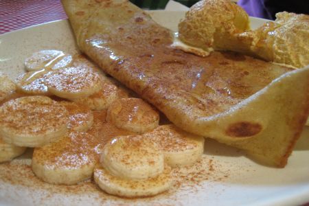 Clatite cu crema moca de vanilie
